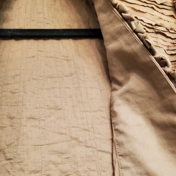 BCBGMAXAZRIA Lightweight Short Sleeve Textured Jacket, Size S - Picture 6 of 11